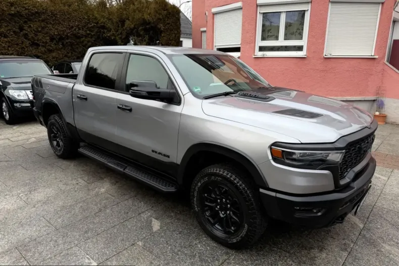 Dodge RAM din 2024 cu 20.000 km - oferta DOD209971 - foto 6