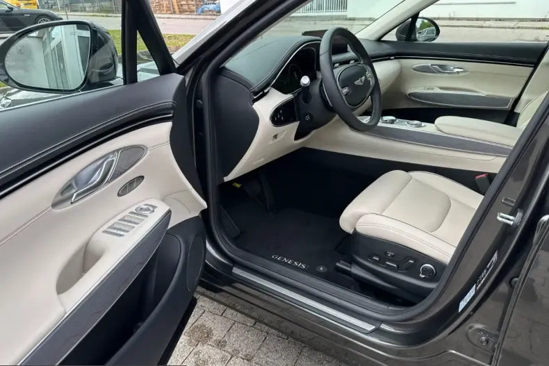 Genesis GV70 din 2025 cu 1.750 km - oferta GEN209973 - foto 11