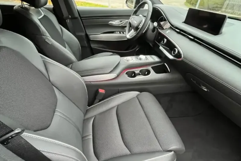 Genesis GV70 din 2025 cu 2.750 km - oferta GEN209974 - foto 16