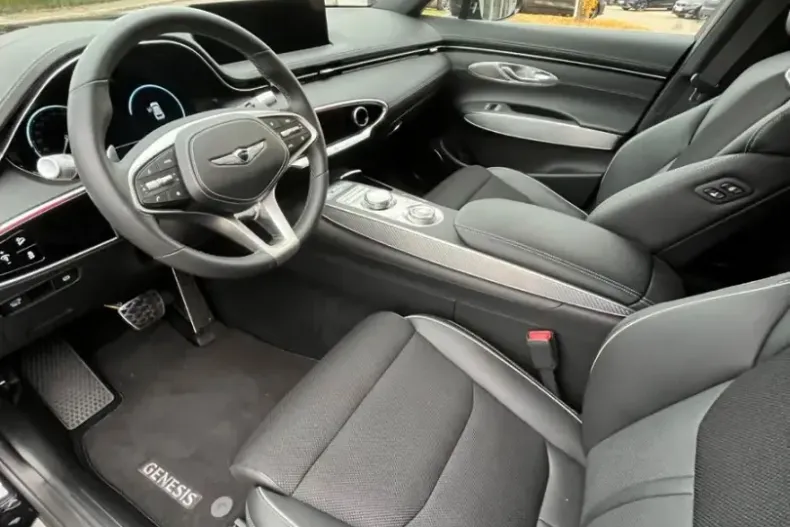 Genesis GV70 din 2025 cu 2.750 km - oferta GEN209974 - foto 17