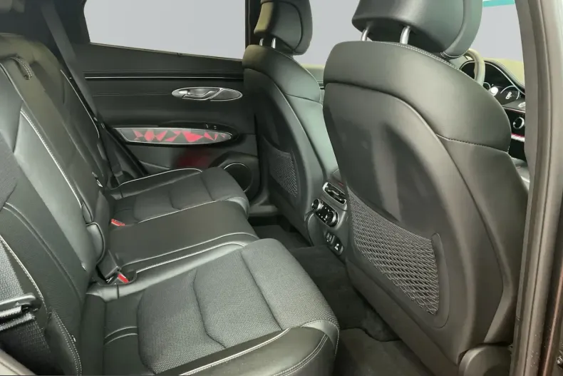 Genesis GV70 din 2025 cu 3.690 km - oferta GEN209977 - foto 10