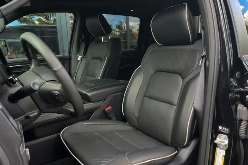 Dodge RAM din 2025 cu 16.900 km - oferta DOD209985 - foto 6