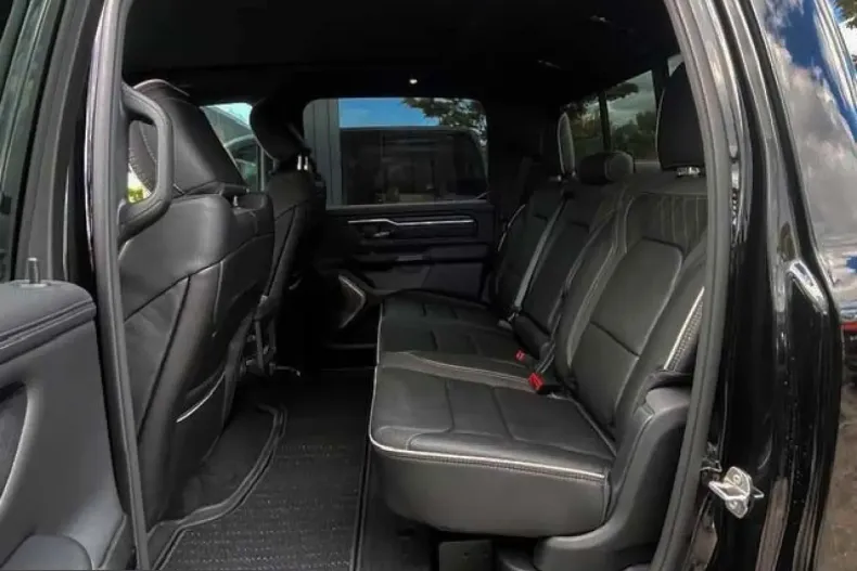 Dodge RAM din 2025 cu 16.900 km - oferta DOD209985 - foto 8