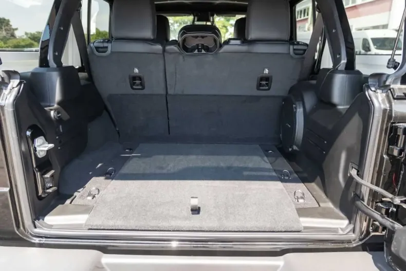 Jeep Wrangler din 2025 cu 5.000 km - oferta JEE209997 - foto 18
