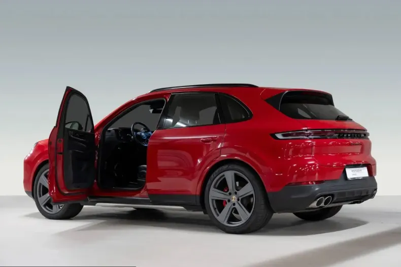 Porsche Cayenne din 2024 cu 4.200 km - oferta POR210004 - foto 7