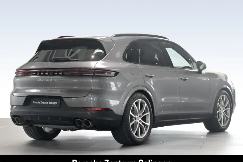 Porsche Cayenne din 2024 cu 27.459 km - oferta POR210005 - foto 4