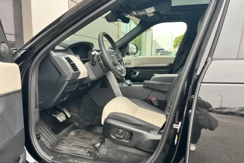 Land Rover Discovery din 2024 cu 35.000 km - oferta LAN210008 - foto 10