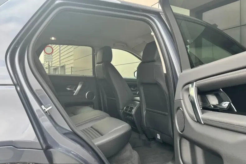 Land Rover Discovery din 2025 cu 20.000 km - oferta LAN210016 - foto 11