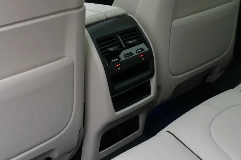 BMW X6 M50 (Seria X) din 2023 cu 81.977 km - oferta BMW210018 - foto 34