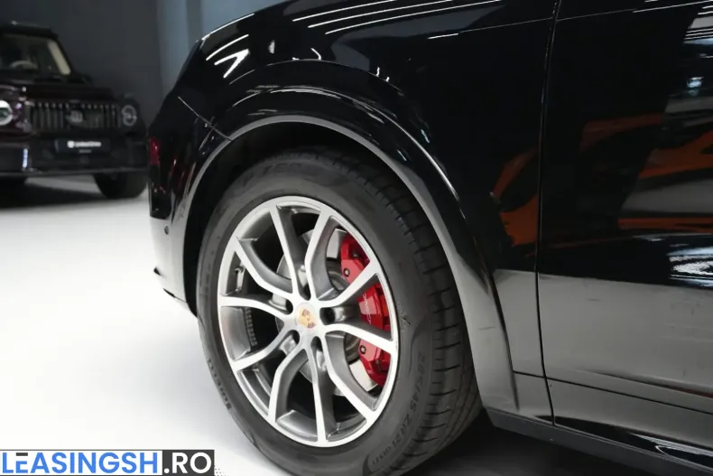 Porsche Cayenne din 2023 cu 13.811 km - oferta POR210021 - foto 4
