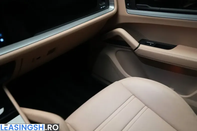 Porsche Cayenne din 2023 cu 13.811 km - oferta POR210021 - foto 20
