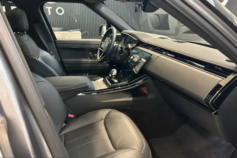 Land Rover Range Rover Sport din 2025 cu 8.062 km - oferta LAN210022 - foto 3