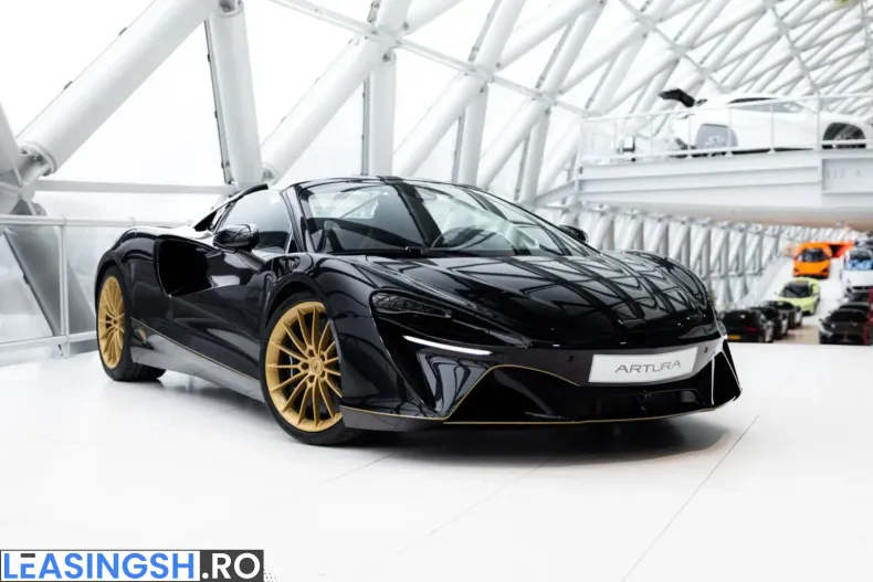 McLaren Artura din 2025 cu 9.500 km - oferta MCL210040 - foto 1