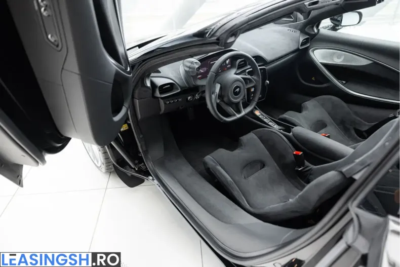 McLaren Artura din 2025 cu 9.500 km - oferta MCL210040 - foto 3