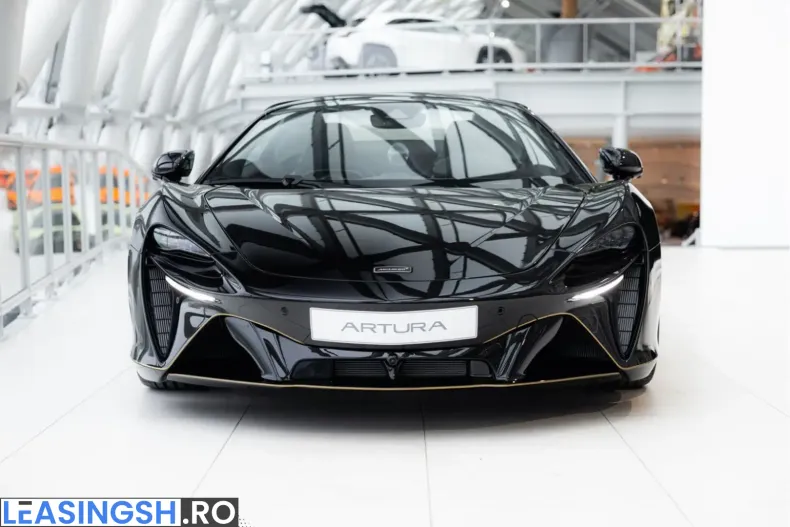 McLaren Artura din 2025 cu 9.500 km - oferta MCL210040 - foto 5