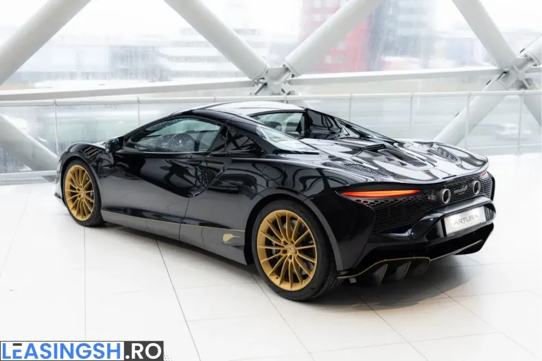 McLaren Artura din 2025 cu 9.500 km - oferta MCL210040 - foto 7