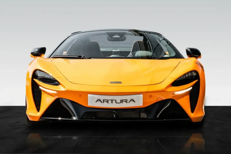 McLaren Artura din 2024 cu 12.400 km - oferta MCL210047 - foto 4