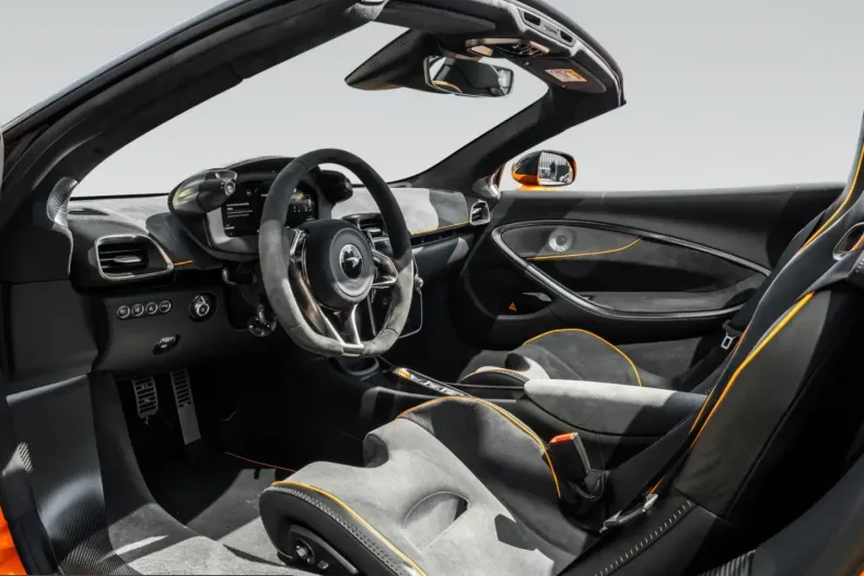 McLaren Artura din 2024 cu 12.400 km - oferta MCL210047 - foto 6