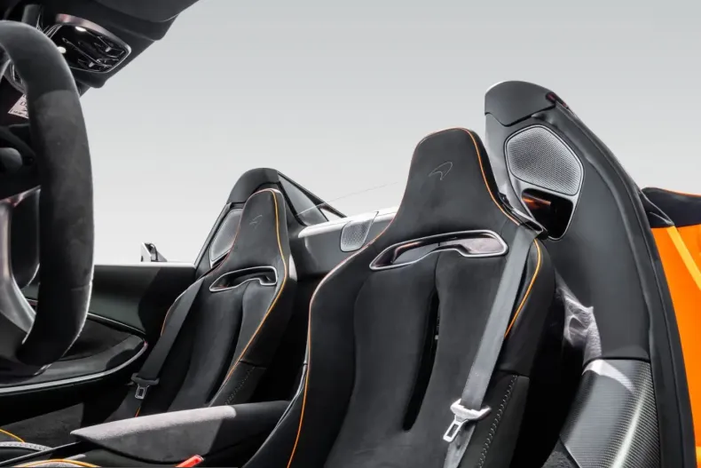 McLaren Artura din 2024 cu 12.400 km - oferta MCL210047 - foto 7