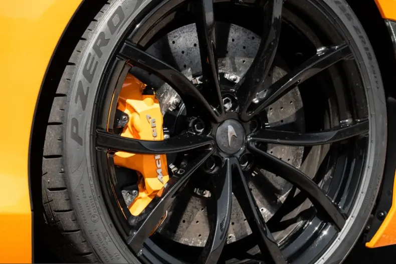 McLaren Artura din 2024 cu 12.400 km - oferta MCL210047 - foto 9