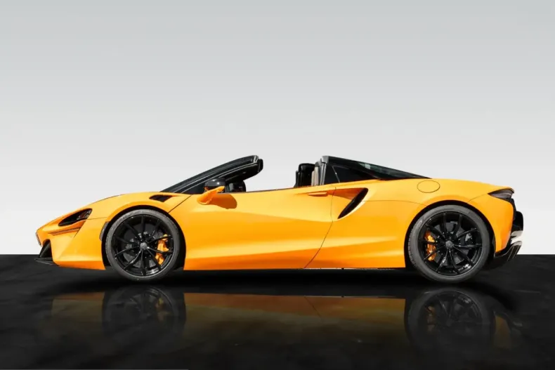 McLaren Artura din 2024 cu 12.400 km - oferta MCL210047 - foto 12
