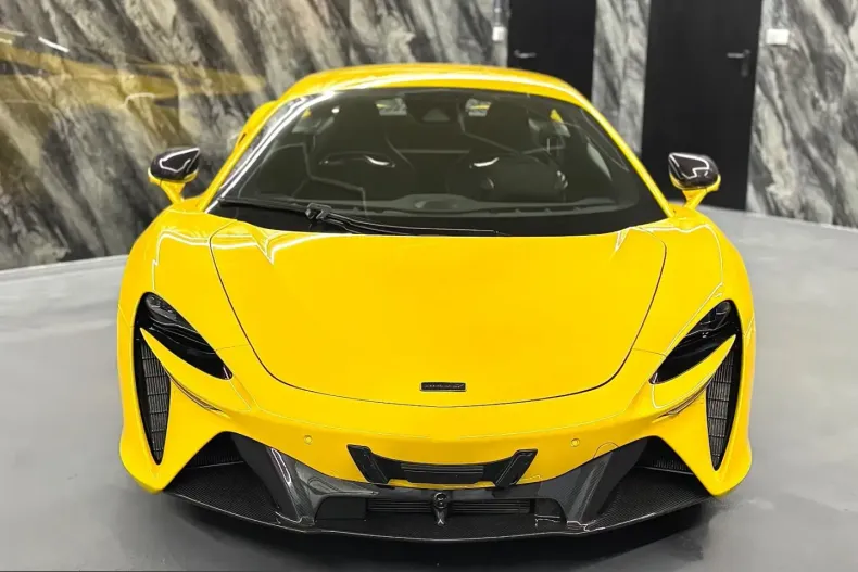 McLaren Artura din 2024 cu 2.000 km - oferta MCL210048 - foto 2