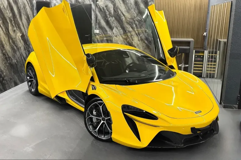 McLaren Artura din 2024 cu 2.000 km - oferta MCL210048 - foto 7