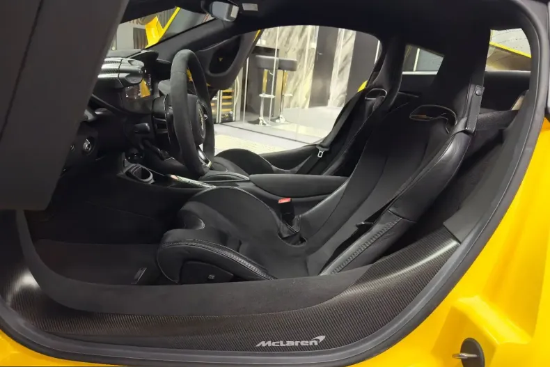 McLaren Artura din 2024 cu 2.000 km - oferta MCL210048 - foto 21