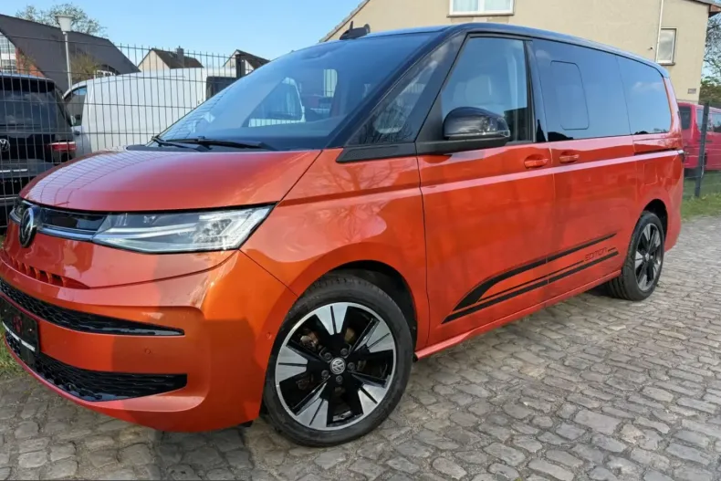 Volkswagen T7 Multivan din 2024 cu 32.000 km - oferta VOL210051 - foto 1