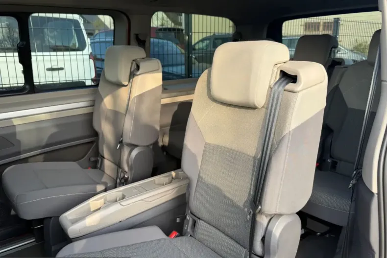 Volkswagen T7 Multivan din 2024 cu 32.000 km - oferta VOL210051 - foto 2
