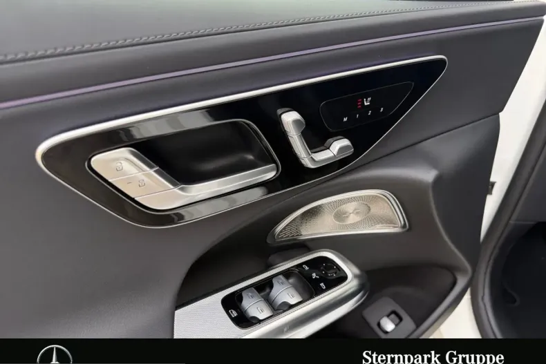 Mercedes-Benz E 220 (Clasa E) din 2025 cu 18.800 km - oferta MER210071 - foto 11