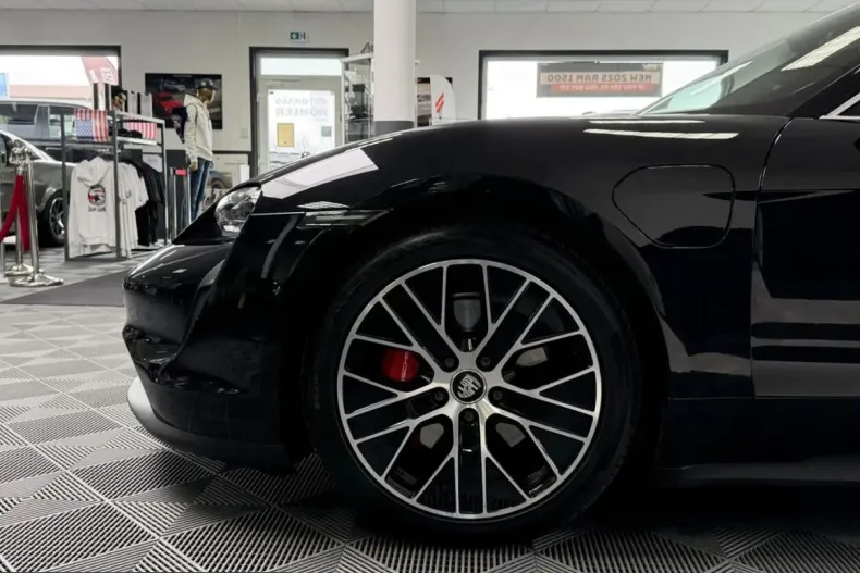 Porsche Taycan din 2022 cu 44.900 km - oferta POR210072 - foto 5