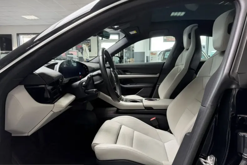 Porsche Taycan din 2022 cu 44.900 km - oferta POR210072 - foto 12