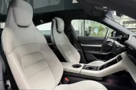 Porsche Taycan din 2022 cu 44.900 km - oferta POR210072 - foto 18