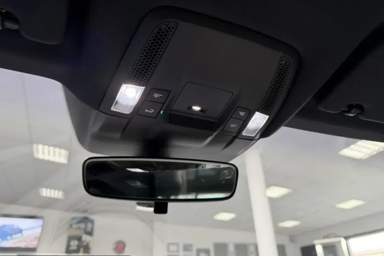 Porsche Taycan din 2022 cu 44.900 km - oferta POR210072 - foto 28