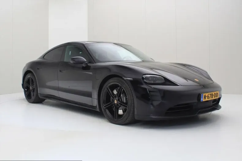 Porsche Taycan din 2021 cu 54.235 km - oferta POR210073 - foto 4