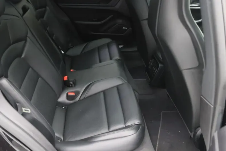 Porsche Taycan din 2021 cu 54.235 km - oferta POR210073 - foto 9