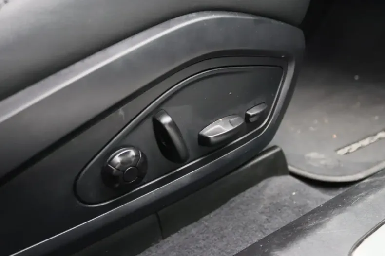 Porsche Taycan din 2021 cu 54.235 km - oferta POR210073 - foto 13
