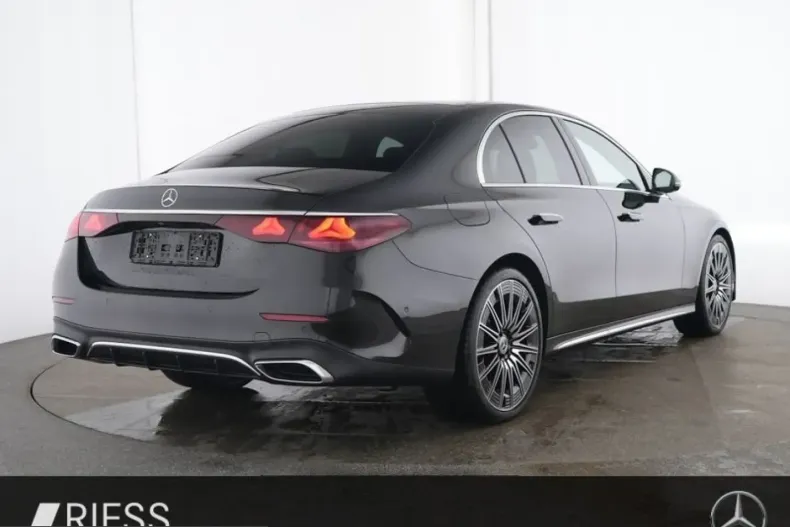 Mercedes-Benz E 220 (Clasa E) din 2025 cu 21.540 km - oferta MER210075 - foto 2