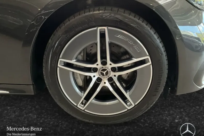 Mercedes-Benz E 300 (Clasa E) din 2025 cu 18.632 km - oferta MER210081 - foto 4