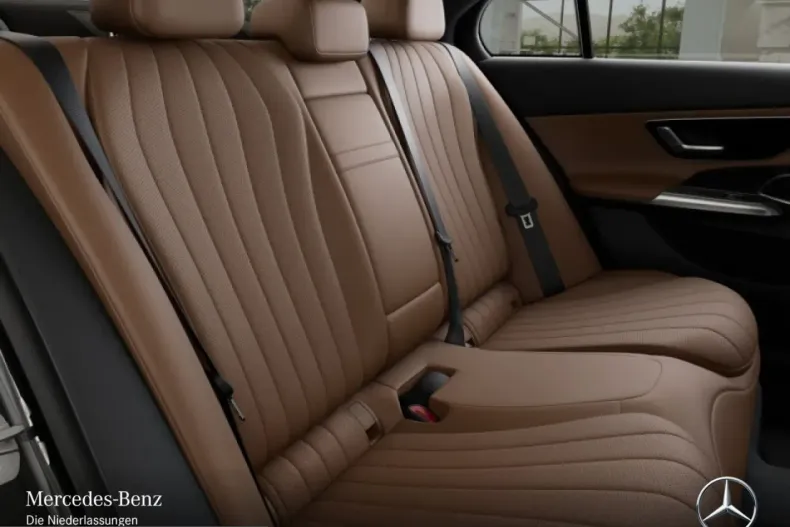 Mercedes-Benz E 220 (Clasa E) din 2025 cu 28.056 km - oferta MER210082 - foto 10