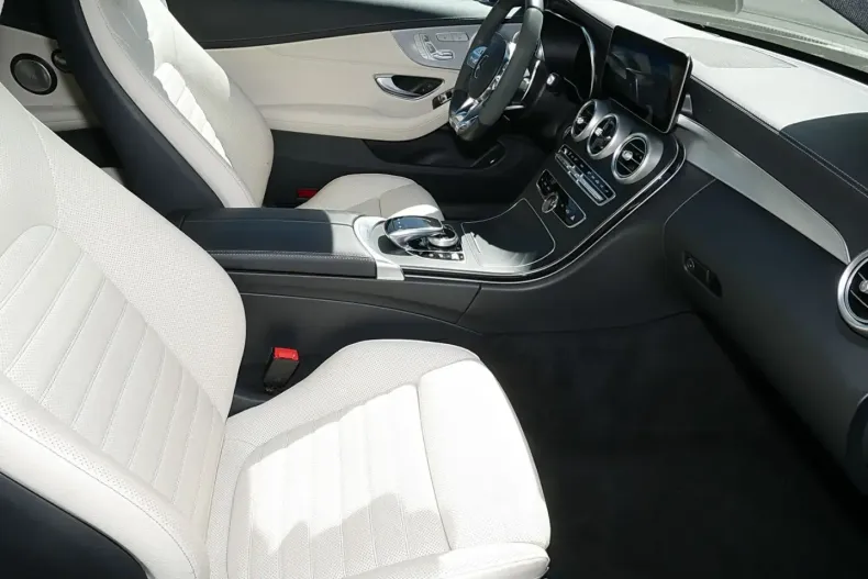 Mercedes-Benz C 43 AMG (Clasa C) din 2023 cu 23.421 km - oferta MER210087 - foto 6