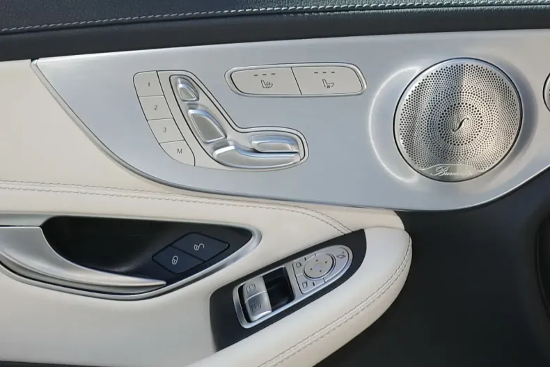 Mercedes-Benz C 43 AMG (Clasa C) din 2023 cu 23.421 km - oferta MER210087 - foto 8