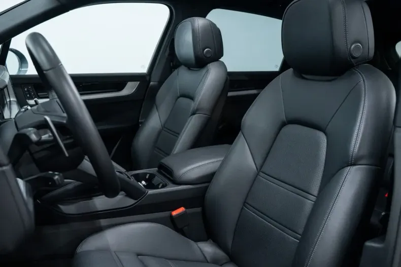Porsche Cayenne din 2024 cu 23.425 km - oferta POR210088 - foto 30