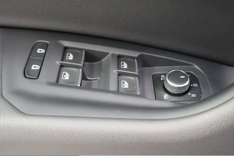 Volkswagen Touareg din 2025 cu 11.051 km - oferta VOL210091 - foto 21