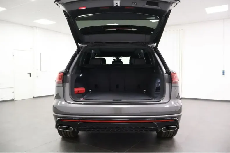 Volkswagen Touareg din 2025 cu 11.051 km - oferta VOL210091 - foto 27