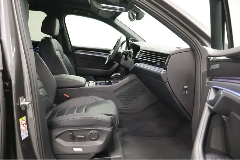 Volkswagen Touareg din 2025 cu 11.051 km - oferta VOL210091 - foto 29