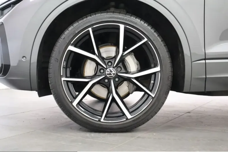 Volkswagen Touareg din 2025 cu 11.051 km - oferta VOL210091 - foto 34