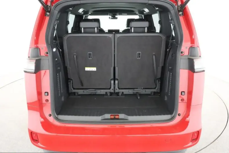 Volkswagen ID. Buzz din 2025 cu 23.900 km - oferta VOL210092 - foto 13