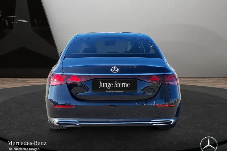 Mercedes-Benz E 200 (Clasa E) din 2024 cu 6.585 km - oferta MER210100 - foto 6
